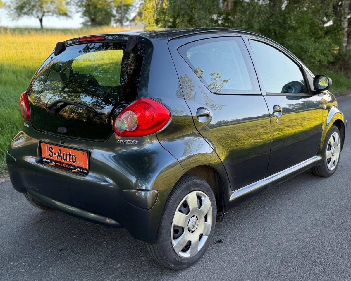 toyota-aygo-1-0 - 2