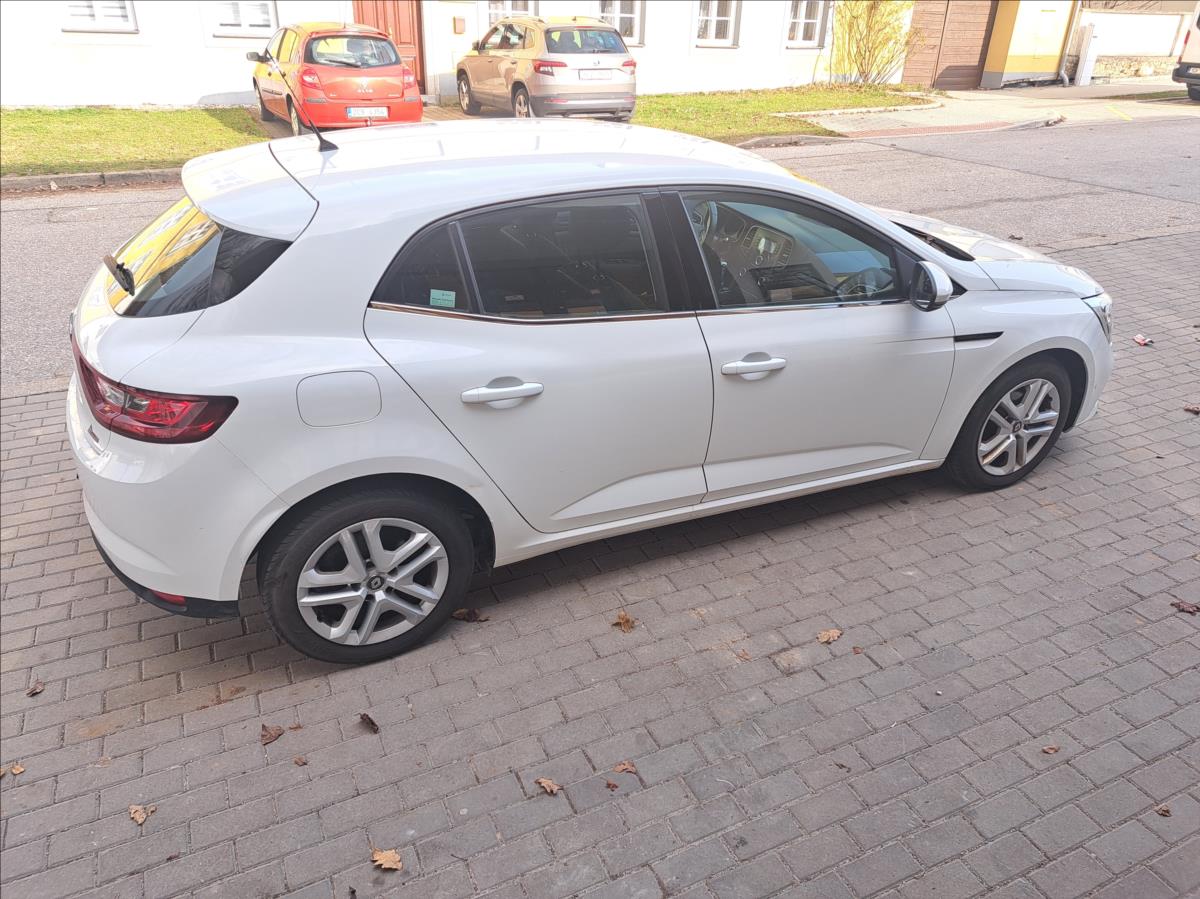 renault-megane-1-5-dci - 9
