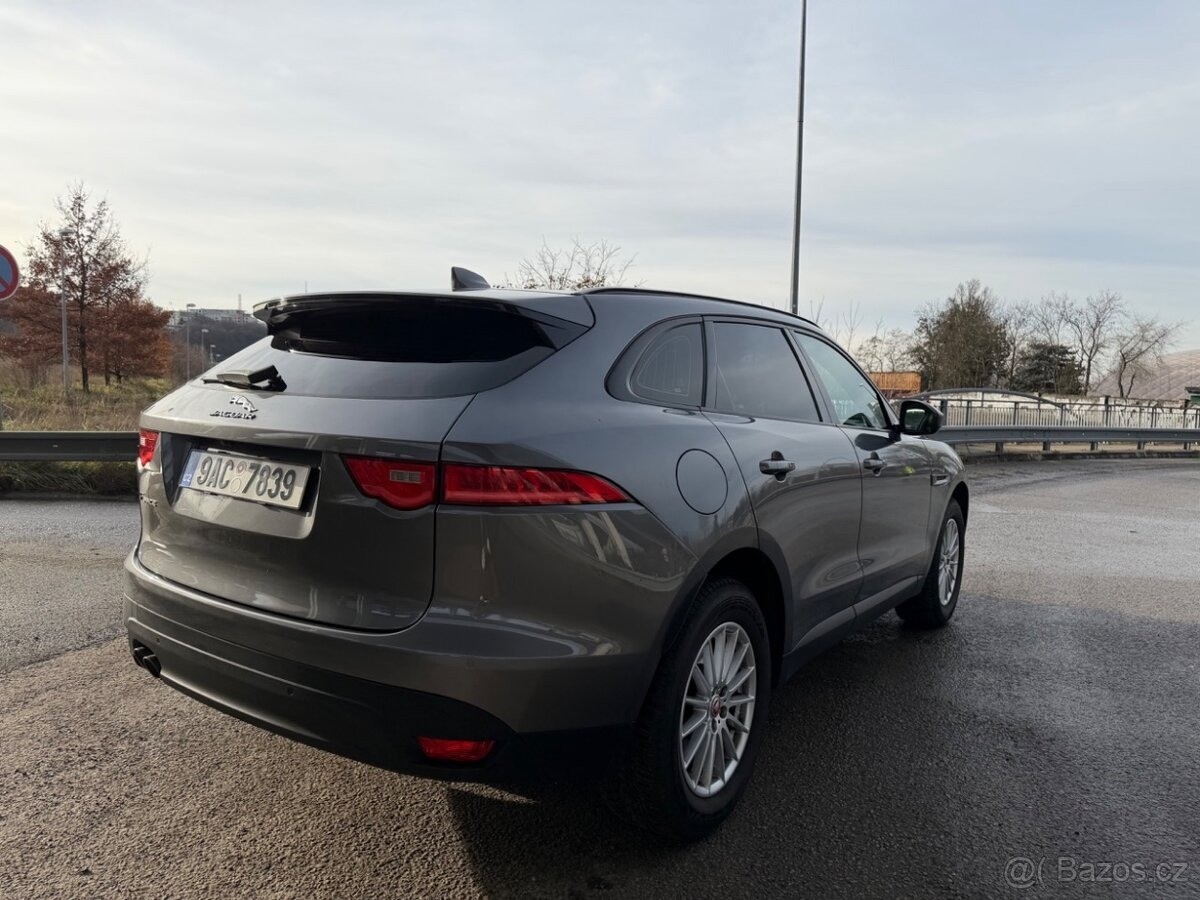 jaguar-f-pace-2-0 - 3