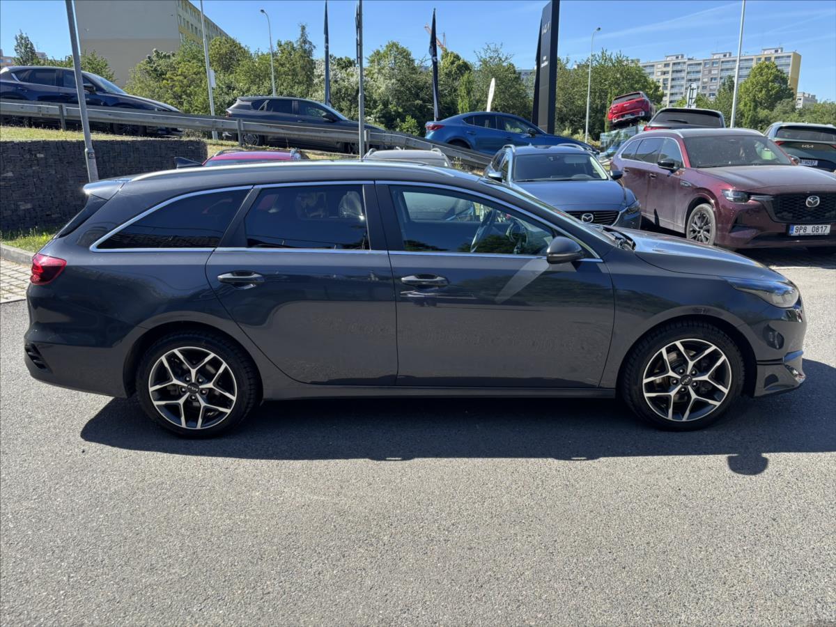 kia-ceed-1-5-tgdi-at-top-plnyserviskia - 5