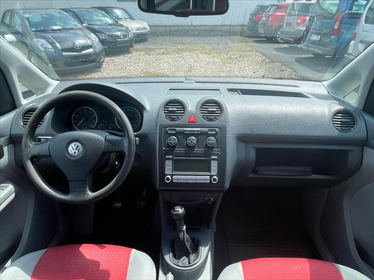 volkswagen-caddy-1-6-mpi-life - 6