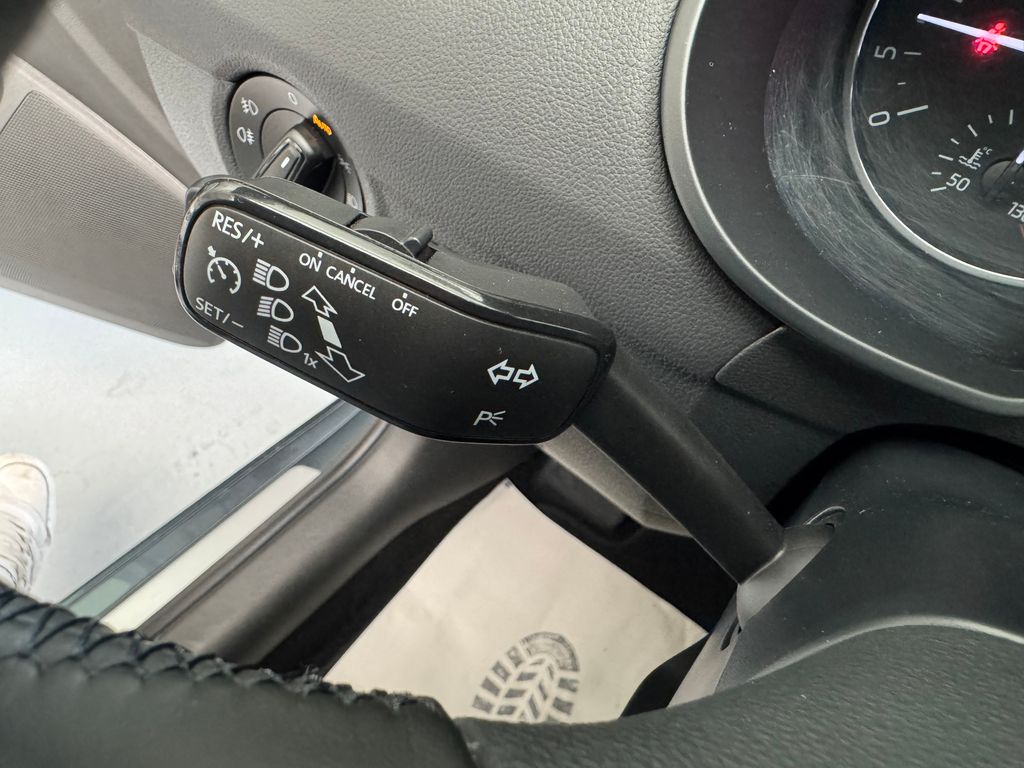 skoda-octavia-combi-1-6-tdi-ambition-edition - 8