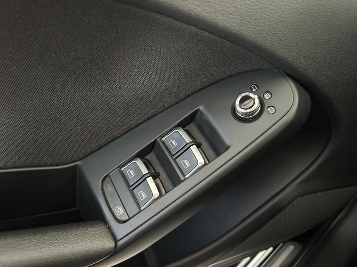 audi-a4-2-0-tdi-b8-5-serviska-tazne - 9