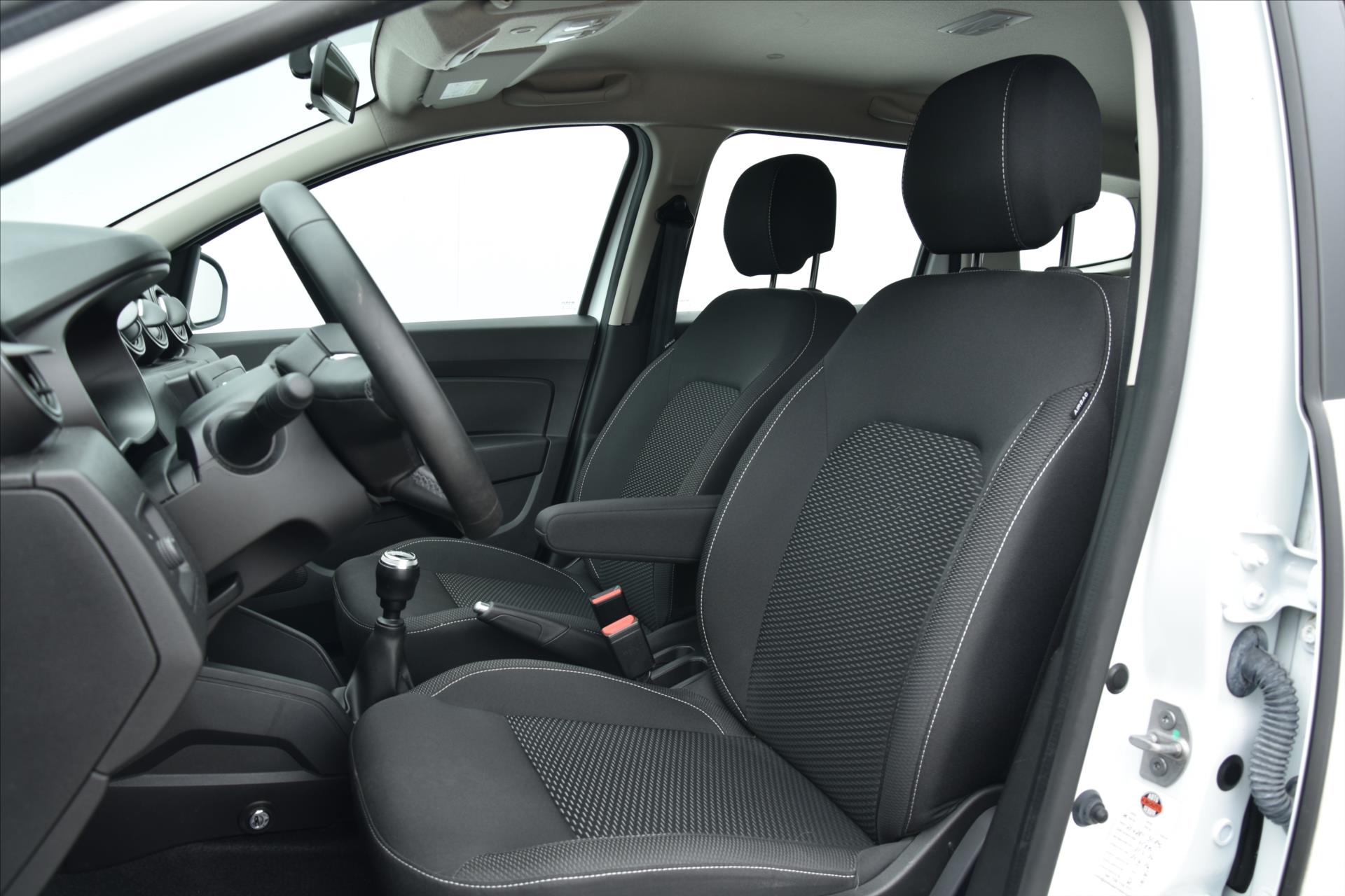 dacia-duster-1-0tce-67kw-1-majitel-cr - 8