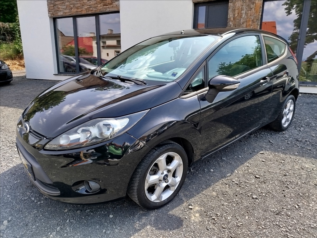 ford-fiesta-1-2-i-60kw-vyhrev-sedadel-okna - 1
