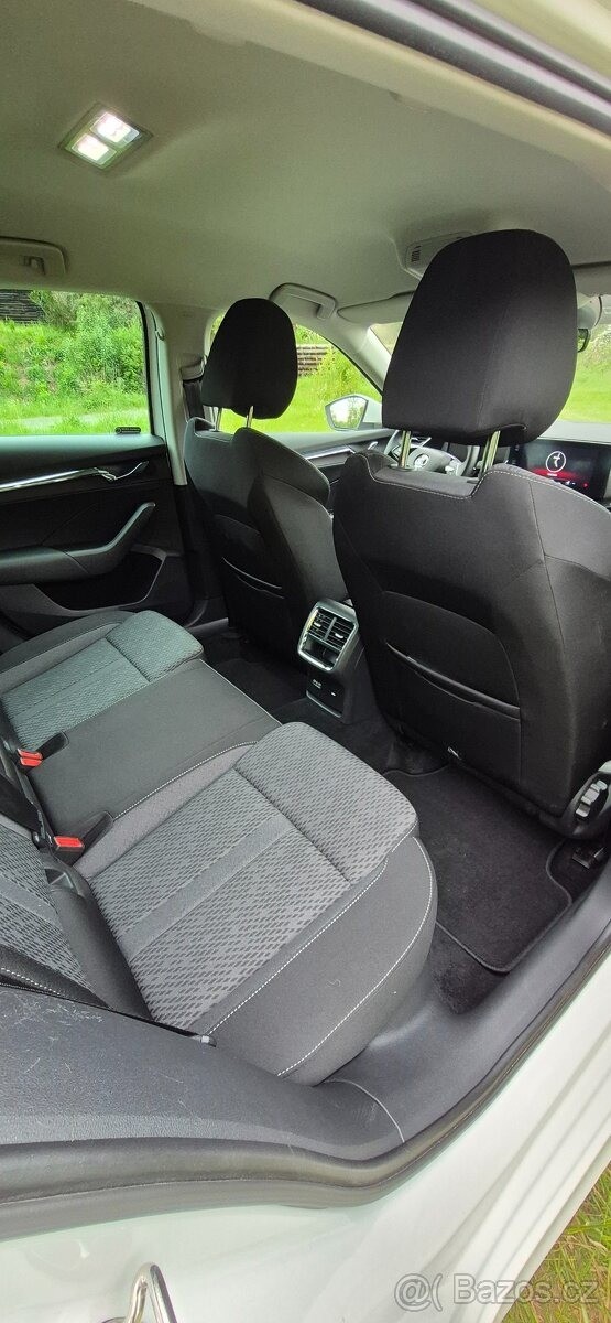 skoda-octavia-1-5-tsi-110-kw-r-v-2022 - 8