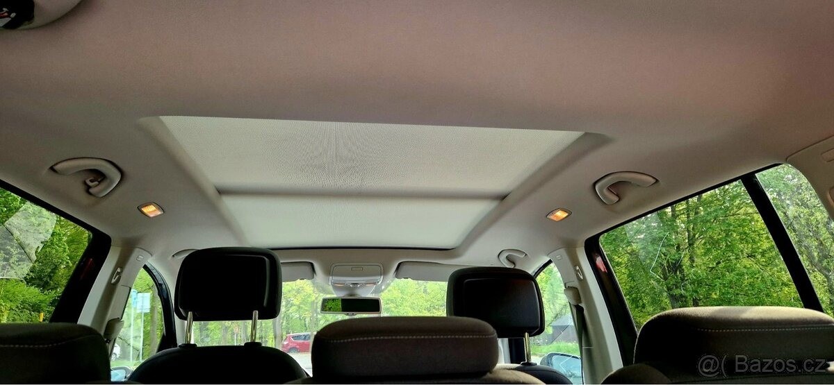 volkswagen-touran-2-0-life-tdi-dsg-7-2013 - 1