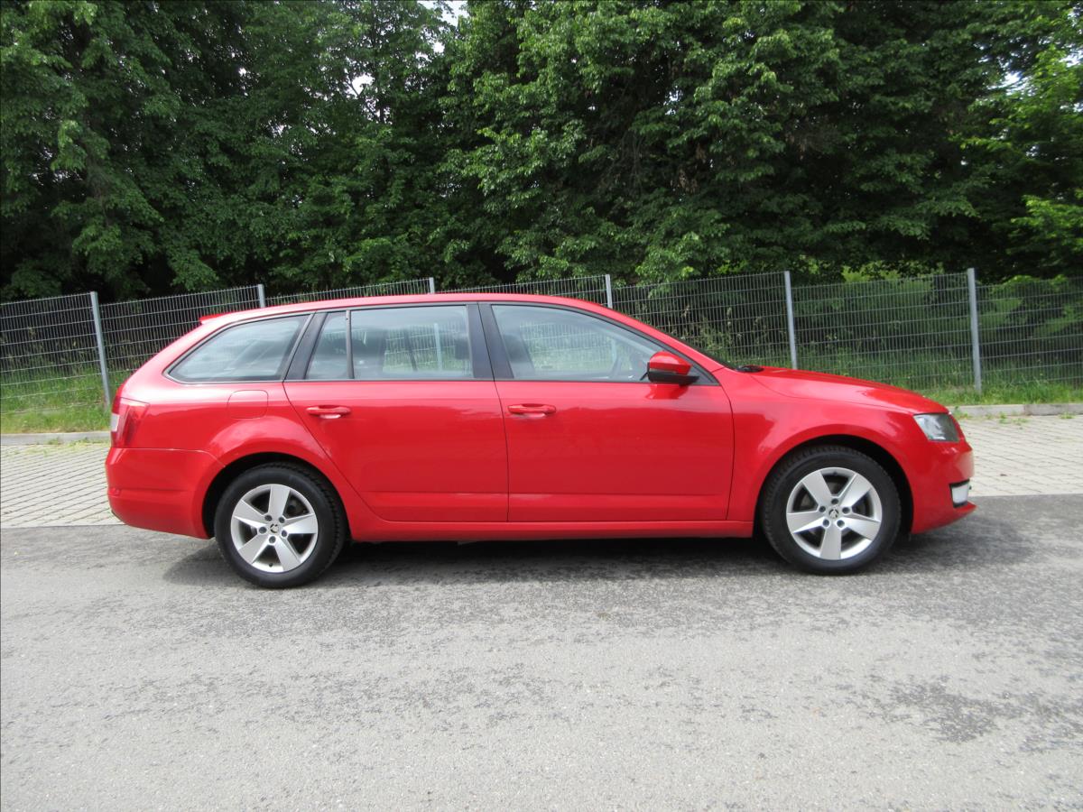 skoda-octavia-1-6-tdi-81-kw-nove-v-cr - 9