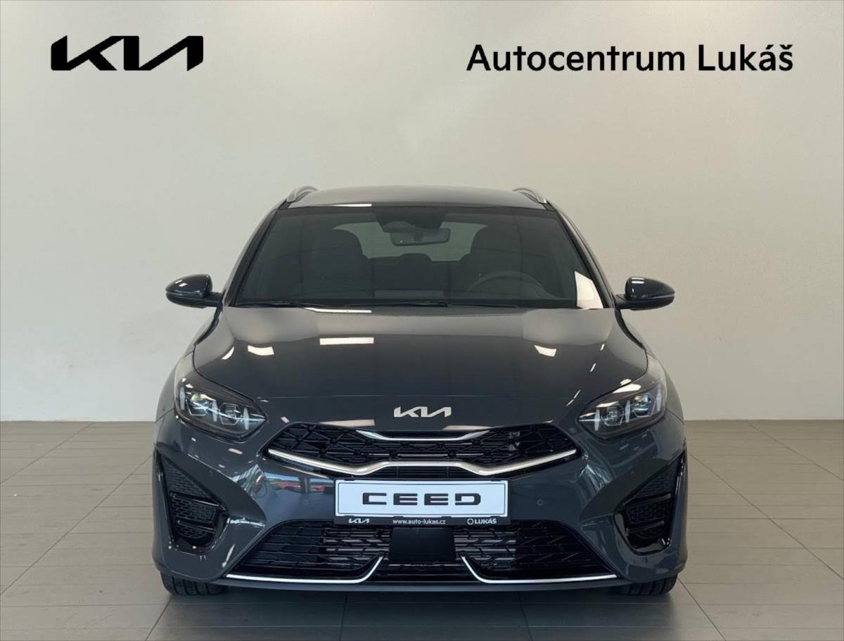 Kia Ceed 1,5 Ceed SW CD  T-GDi GPF 7DCT GT LINE (2025)