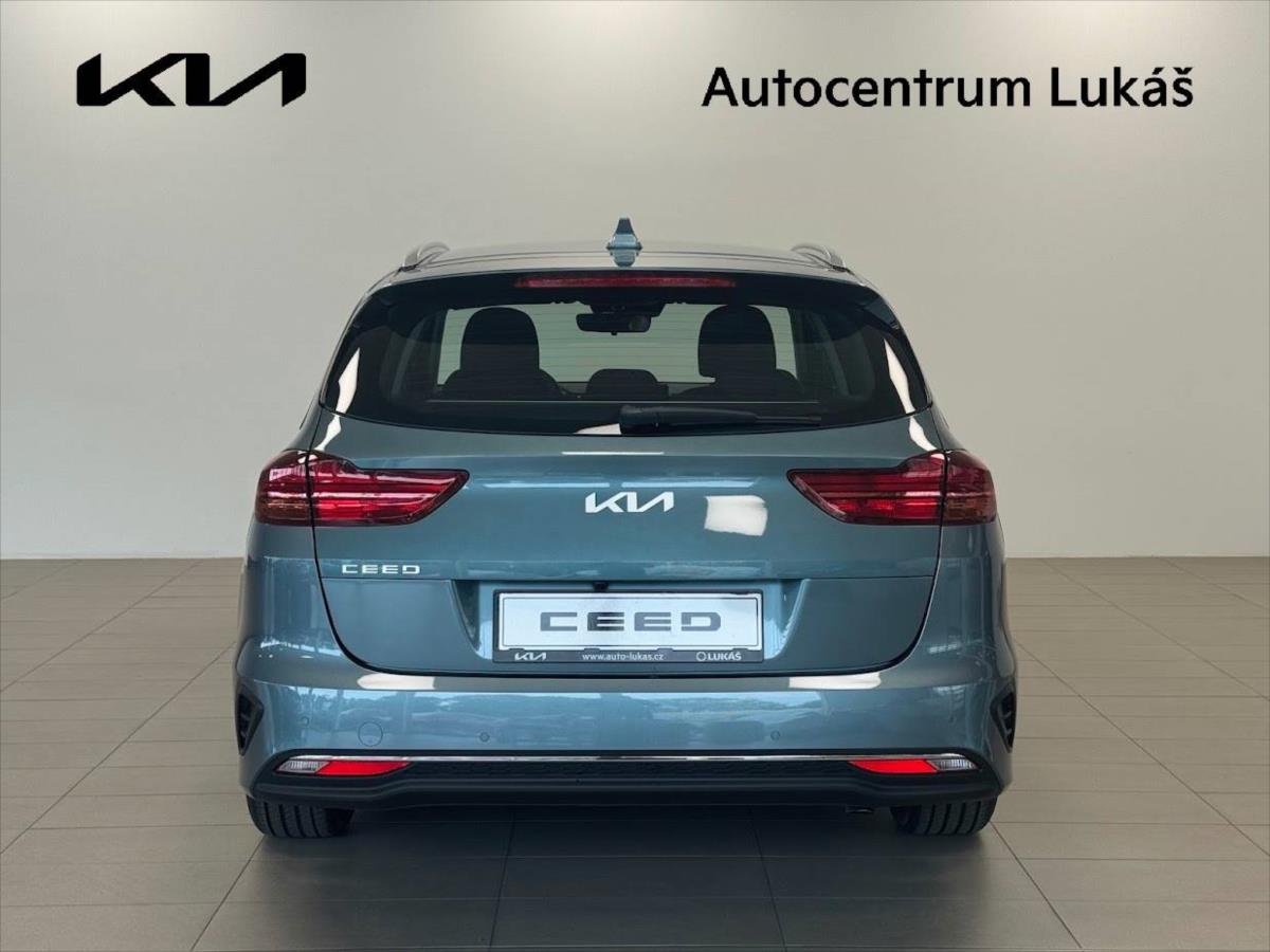 kia-0-0-ceed-sw-cd-1-5-t-gdi-gpf-spin - 4