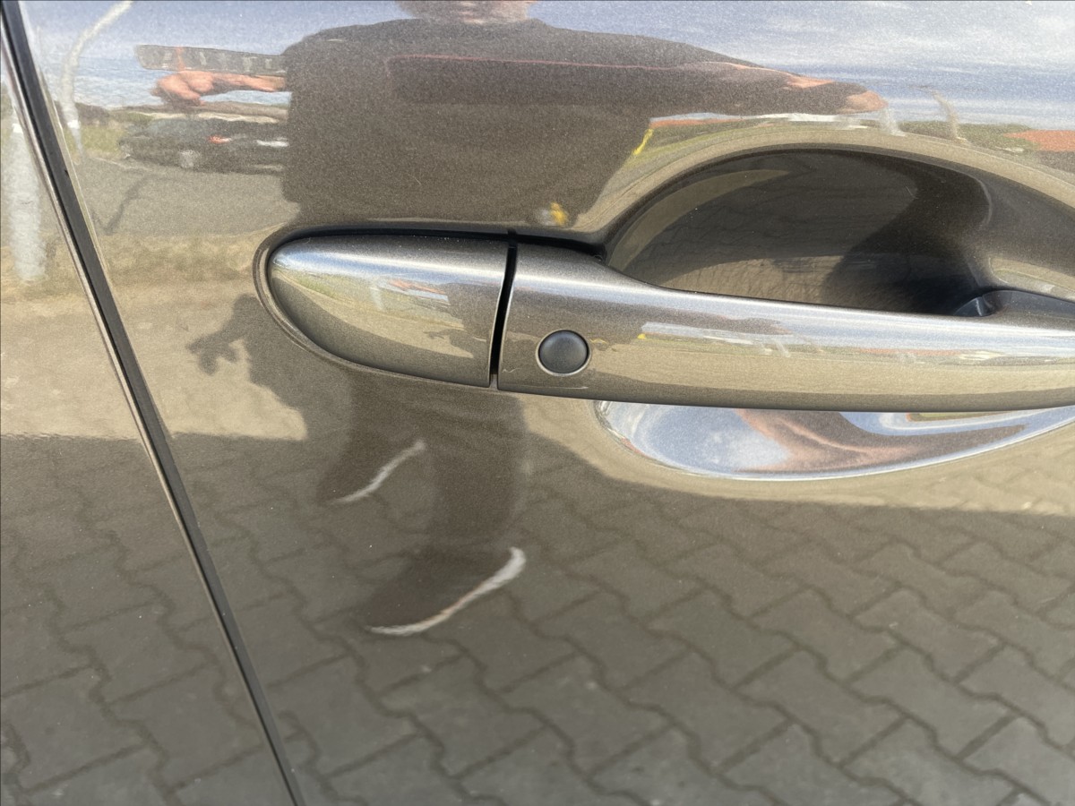 mazda-cx-5-2-0-skyactiv-4x4-led-kamera-krasne - 9
