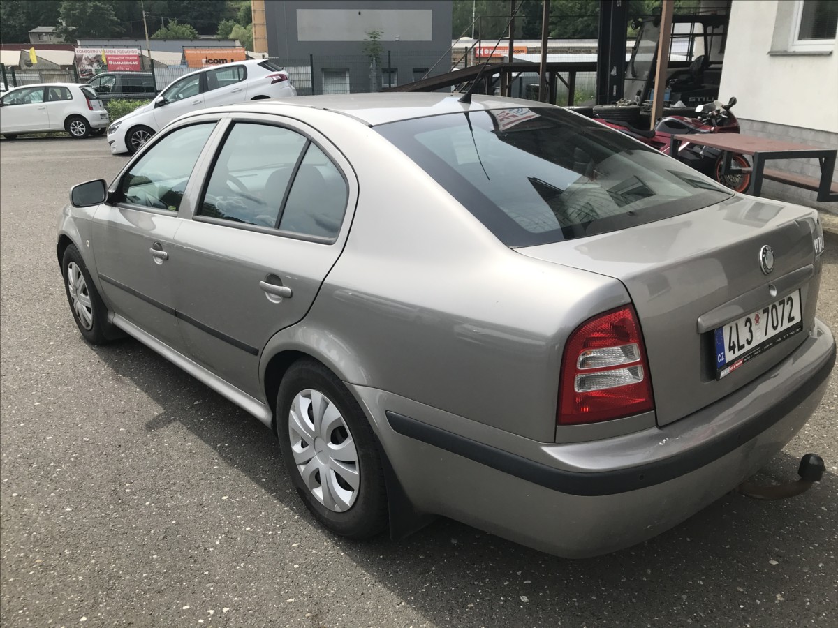 skoda-octavia-1-6-mpi-75kw-ac - 5