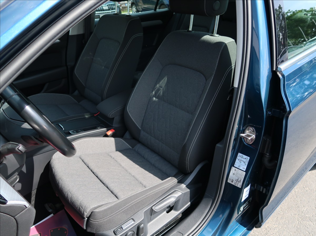 volkswagen-passat-1-5-tsi-110kw-business-1majcr - 9