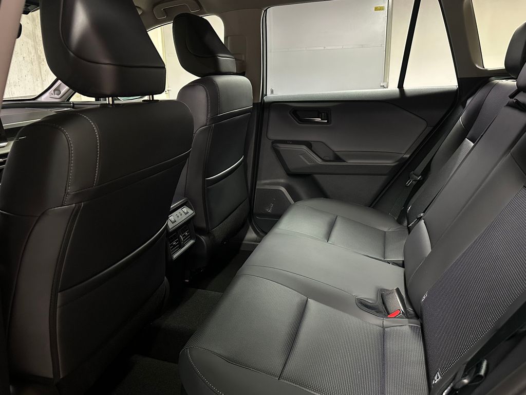toyota-rav4-2-5-hev-executive-4x4 - 9