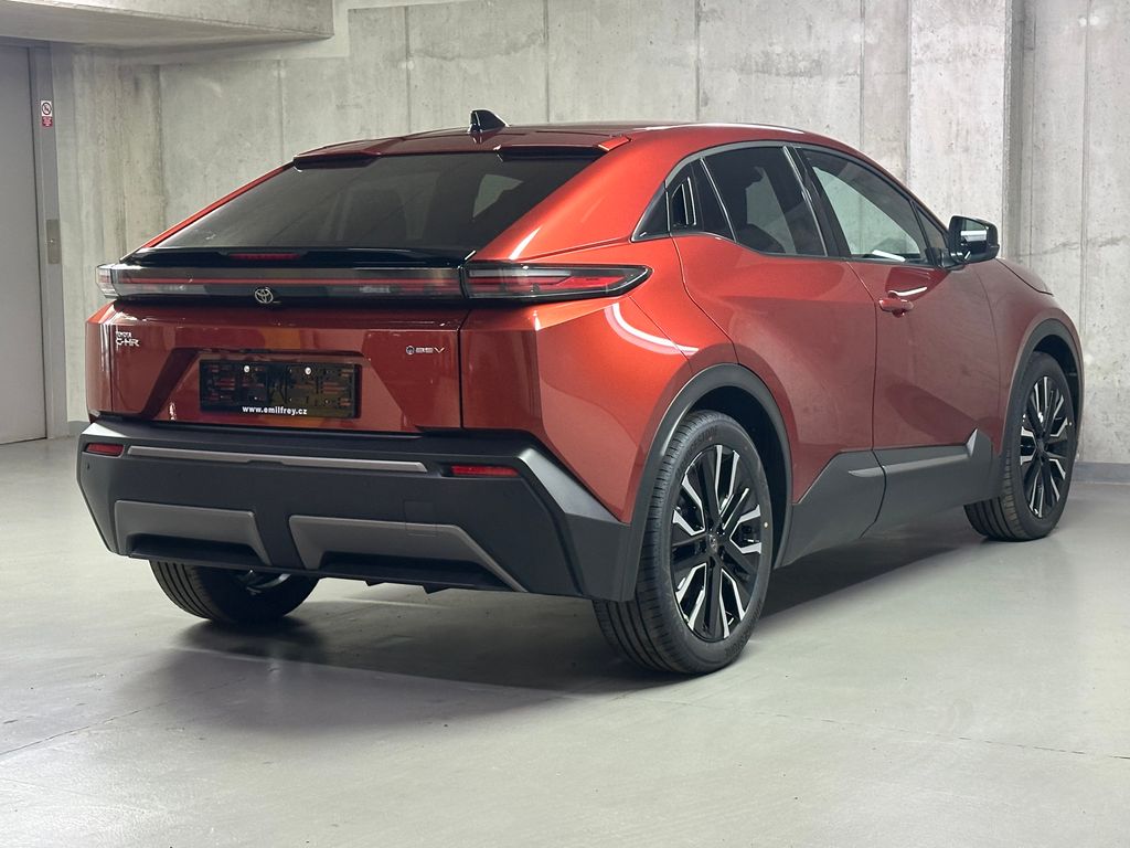 toyota-c-hr-bev-224k-77kwh-style-dynamic - 4