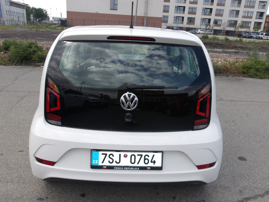 volkswagen-up-1-0i-44kw-vybava-pekny - 9