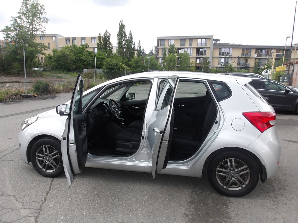 hyundai-ix20-1-6i-91kw-naj-56000km-1-ma - 5
