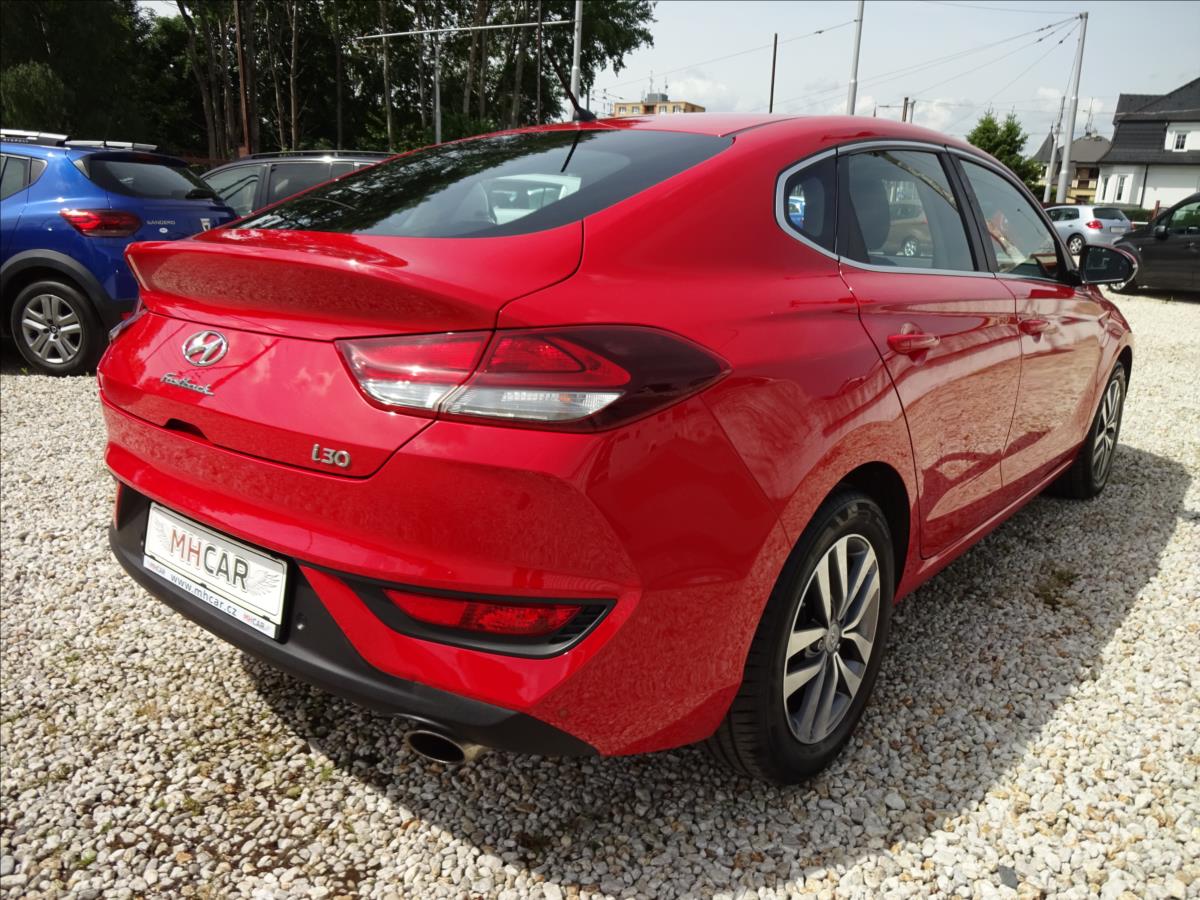hyundai-i30-1-4-t-gdi-103-kw-fastback - 6