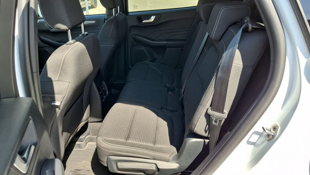ford-kuga-1-5-ecoboost-titanium-110-kw - 9