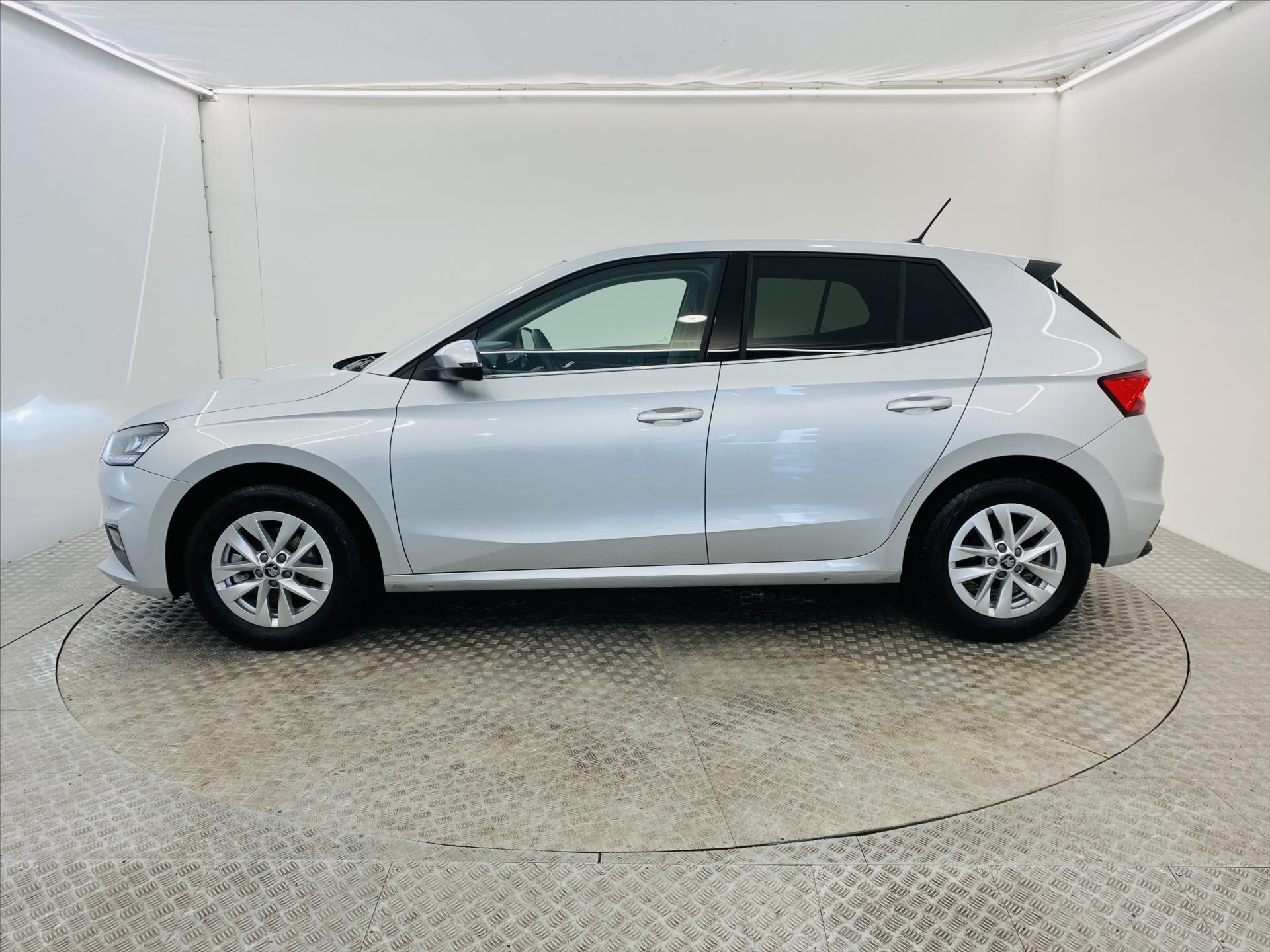 skoda-fabia-1-0-tsi-85kw-top-selection - 2
