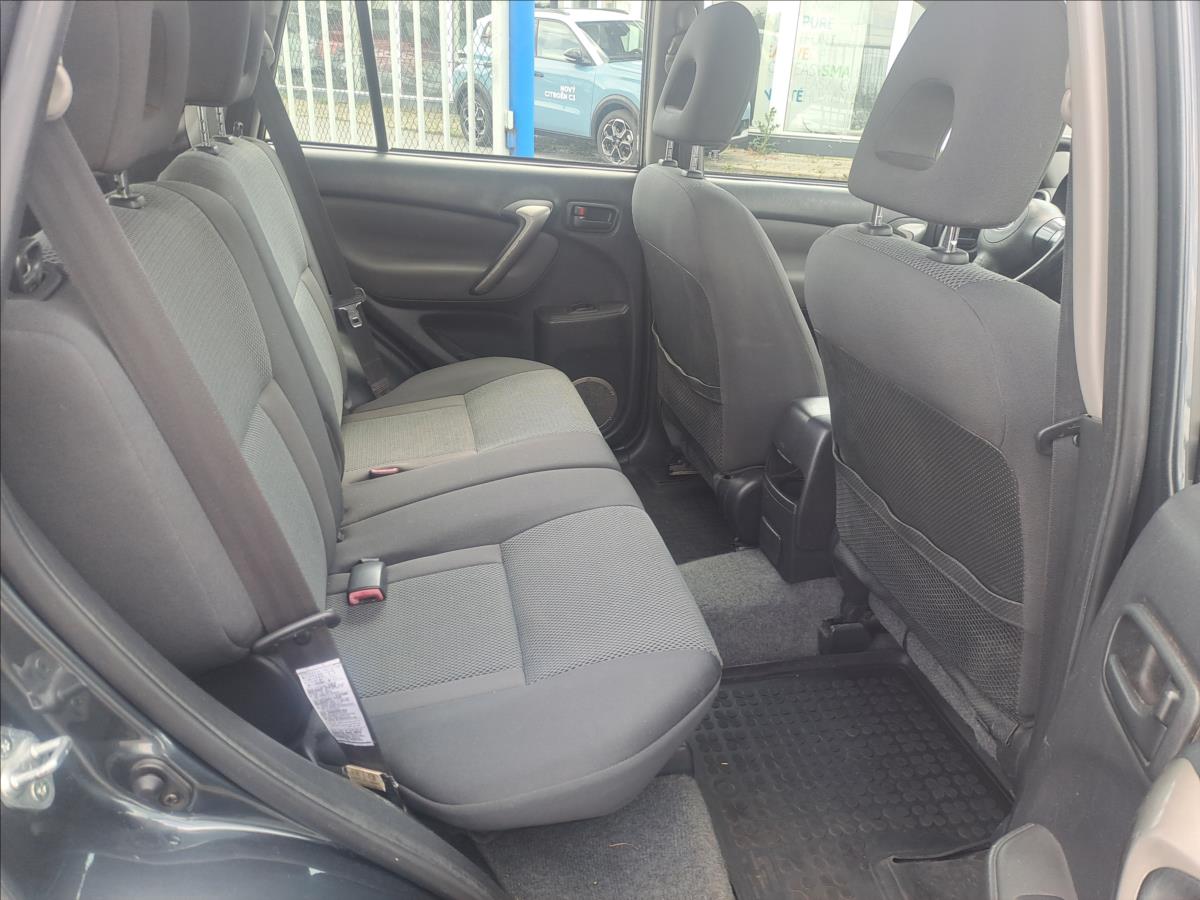 toyota-rav4-2-0-d-4d-4x4 - 6