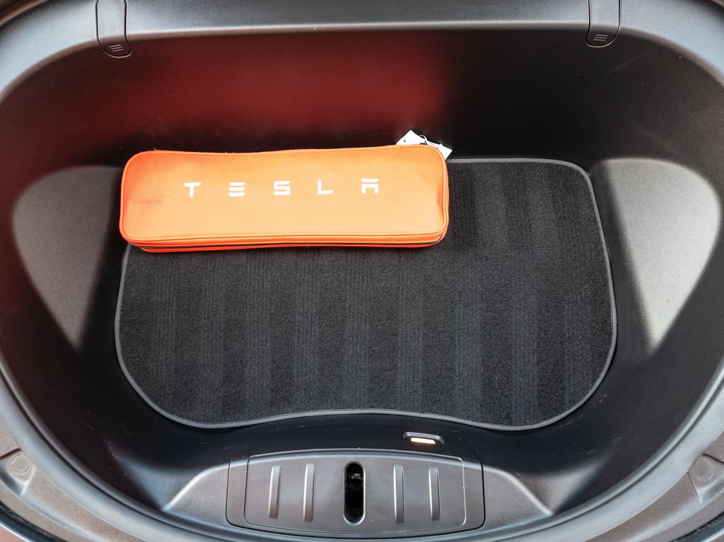 tesla-model-3-long-range-dual-motor-340-kw-odpocet-dph - 9