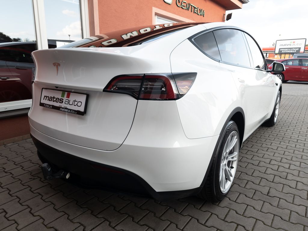 tesla-model-y-standard-plus-rwd-220kw-soh-95 - 4
