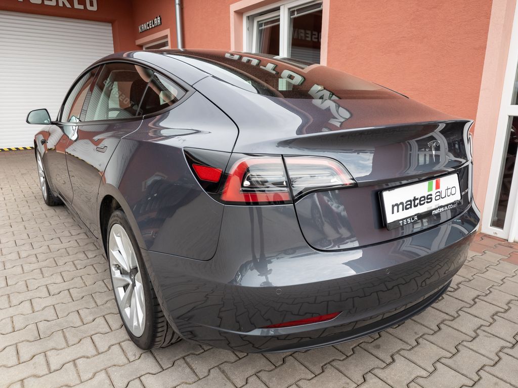 tesla-model-3-long-range-dual-motor-366kw-so-rezervace - 1