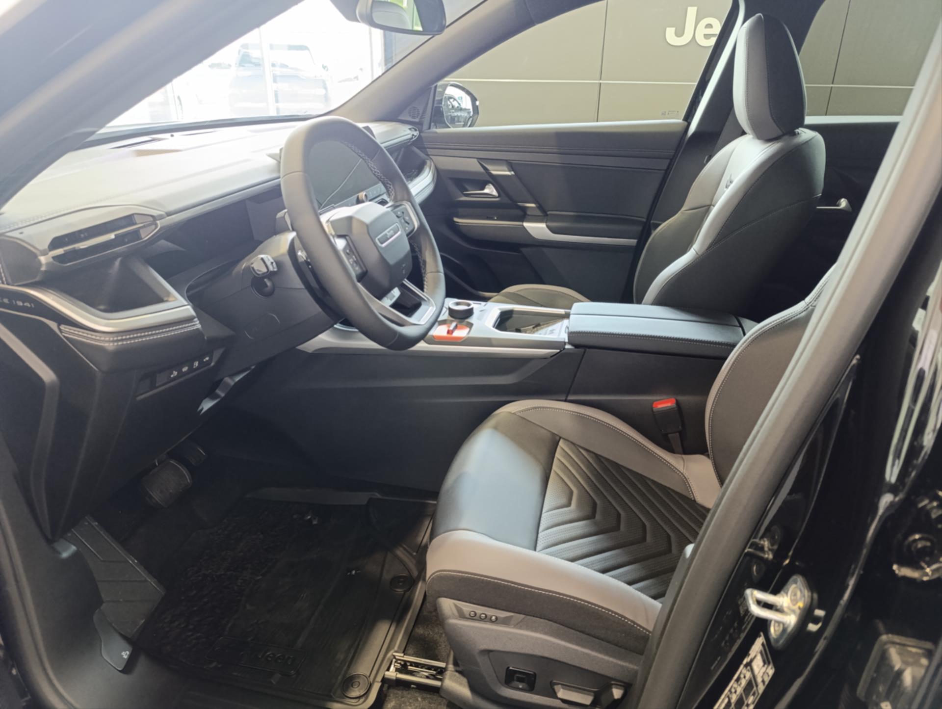 jeep-compass-1-6-plug-in-hybrid-225k-summit - 7