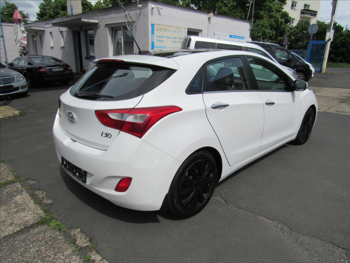 hyundai-i30-1-6-gdi-99kw-automat - 5
