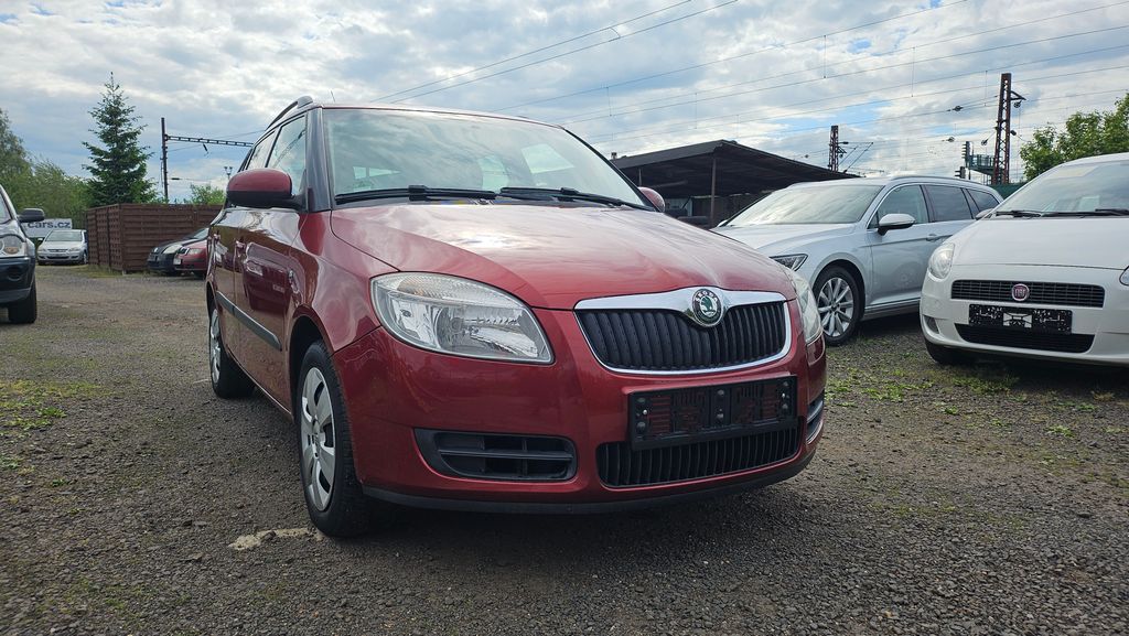 skoda-fabia-1-2i-12v-kombi-ambiente - 1