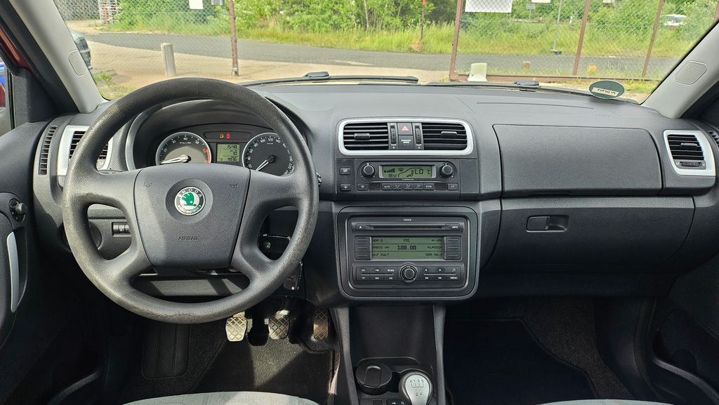 skoda-fabia-1-2i-12v-kombi-ambiente - 8