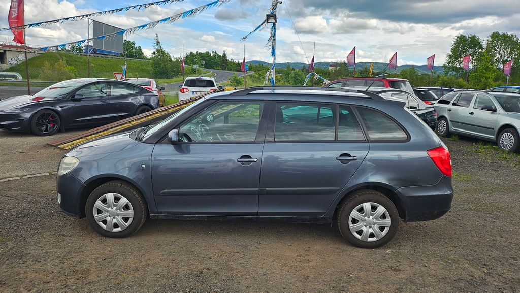 skoda-fabia-1-4i-16v-elegance - 3