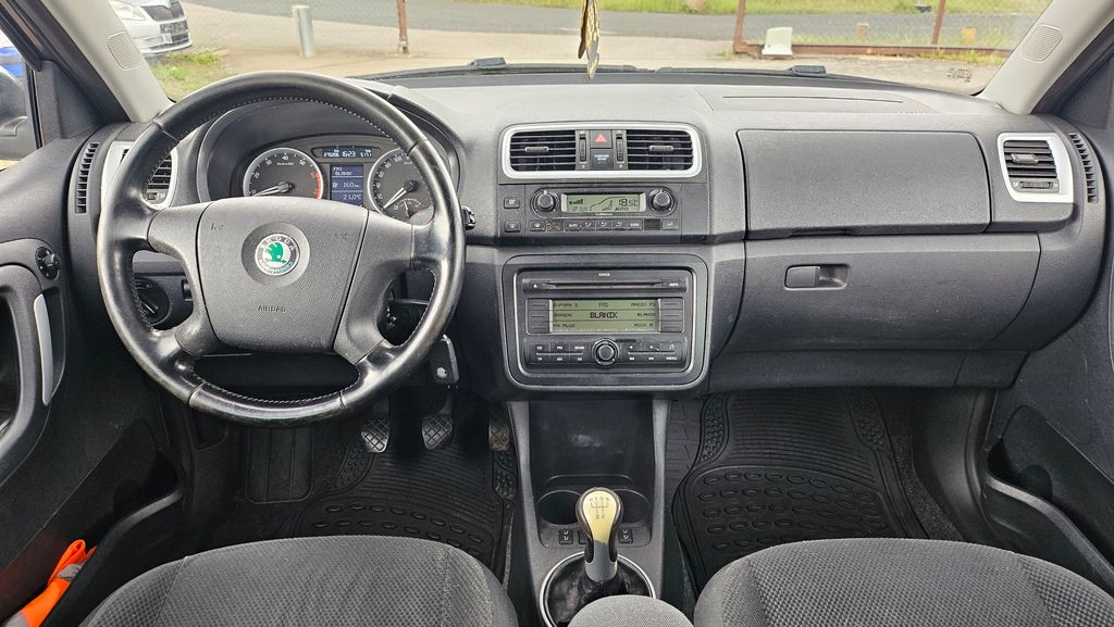 skoda-fabia-1-4i-16v-elegance - 8