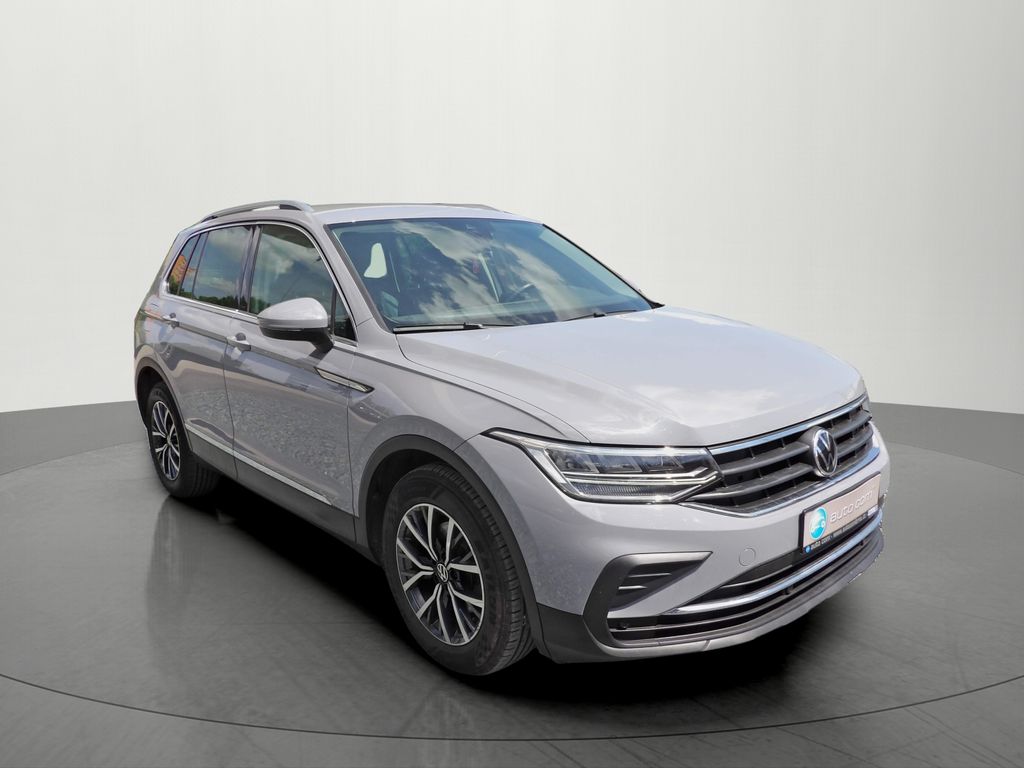 volkswagen-tiguan-1-5tsi-110kw-6-m-t-life-virtual - 5