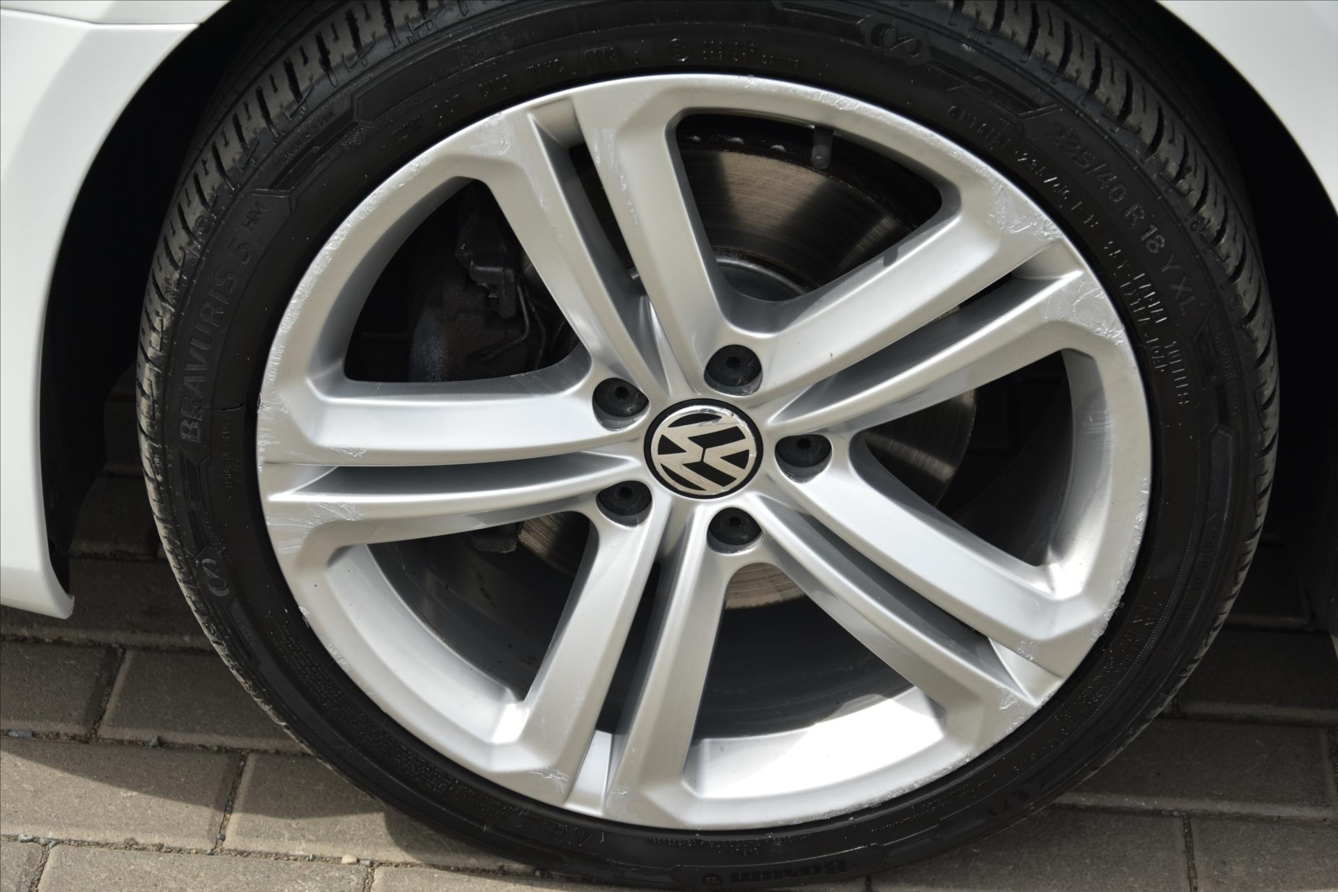 volkswagen-cc-2-0-tdi-130kw-dsg-4x4-r-line - 8