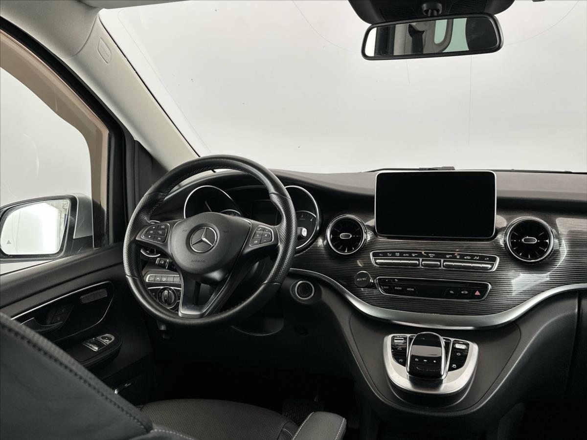mercedes-benz-tridy-v-2-0-300d-avantgarde-4matic - 9