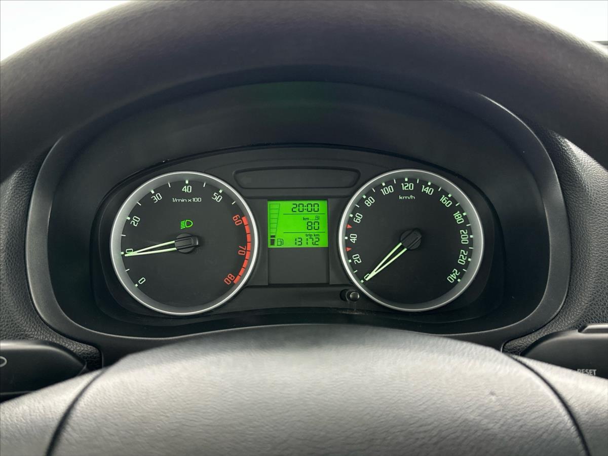 skoda-roomster-1-4-16v-style - 6