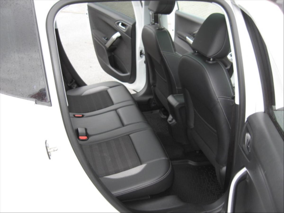 peugeot-2008-1-6-e-hdi - 8