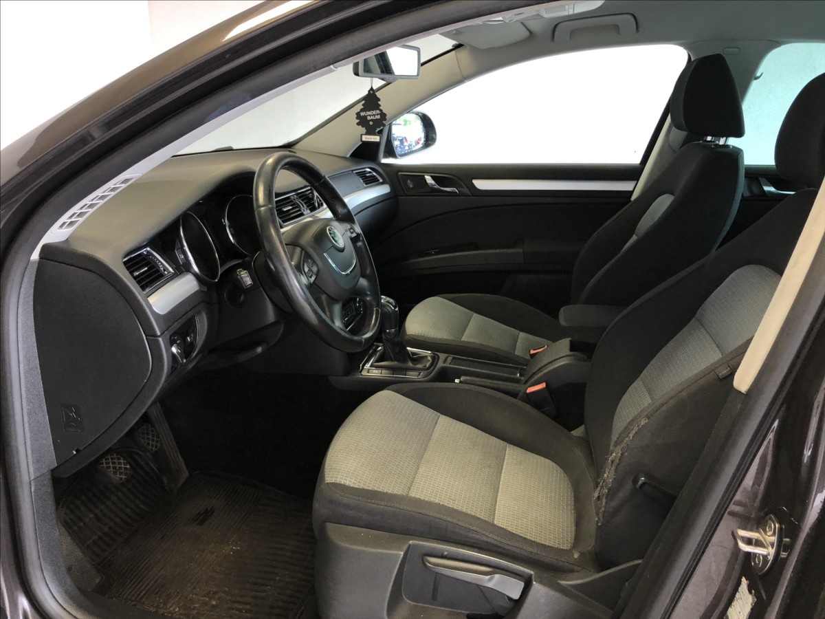 skoda-superb-2-0-tdi - 8