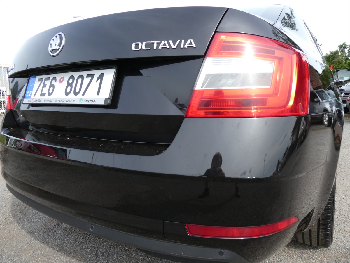 skoda-octavia-1-4-tsi-110kw-dph-koupeno-v-cr - 9