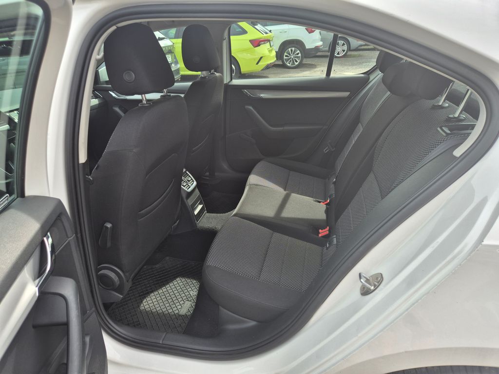 skoda-octavia-1-6-tdi-81kw-ambition-plus-cz - 9