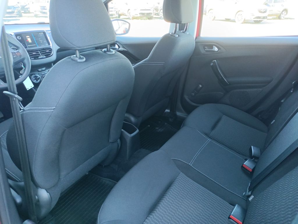 peugeot-208-active-1-2-puretech-82-man5 - 9
