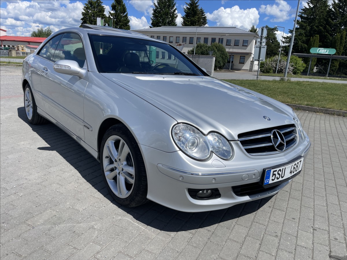 mercedes-benz-clk-3-0-i-v6-170kw-ambiente-top-stav-nove-rozvody - 5