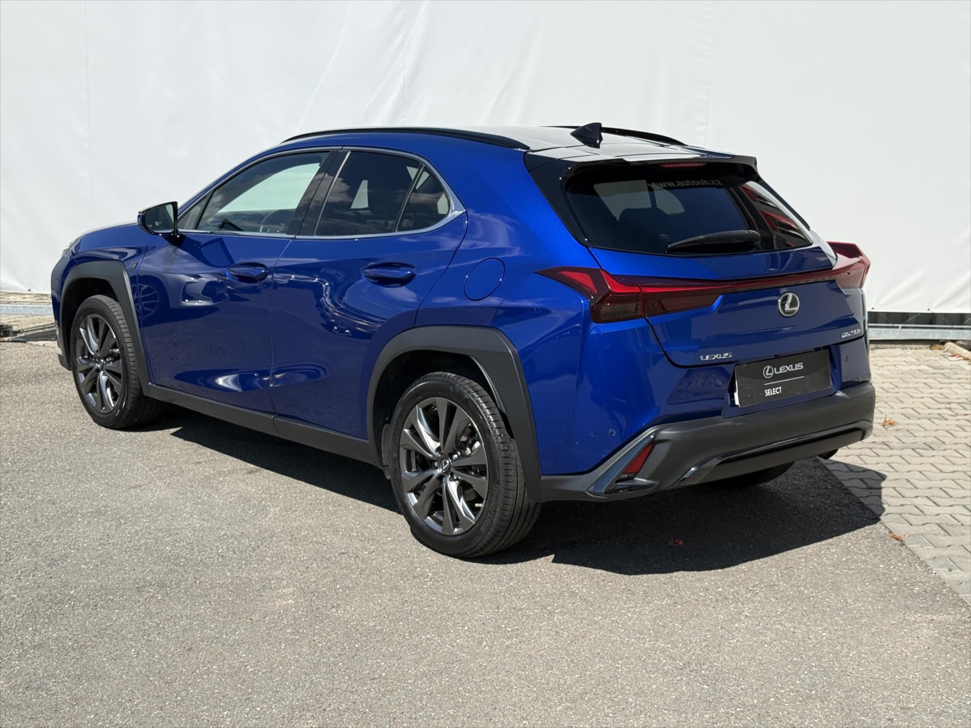 lexus-ux-250h-2-0-f-sport-design-ux - 3