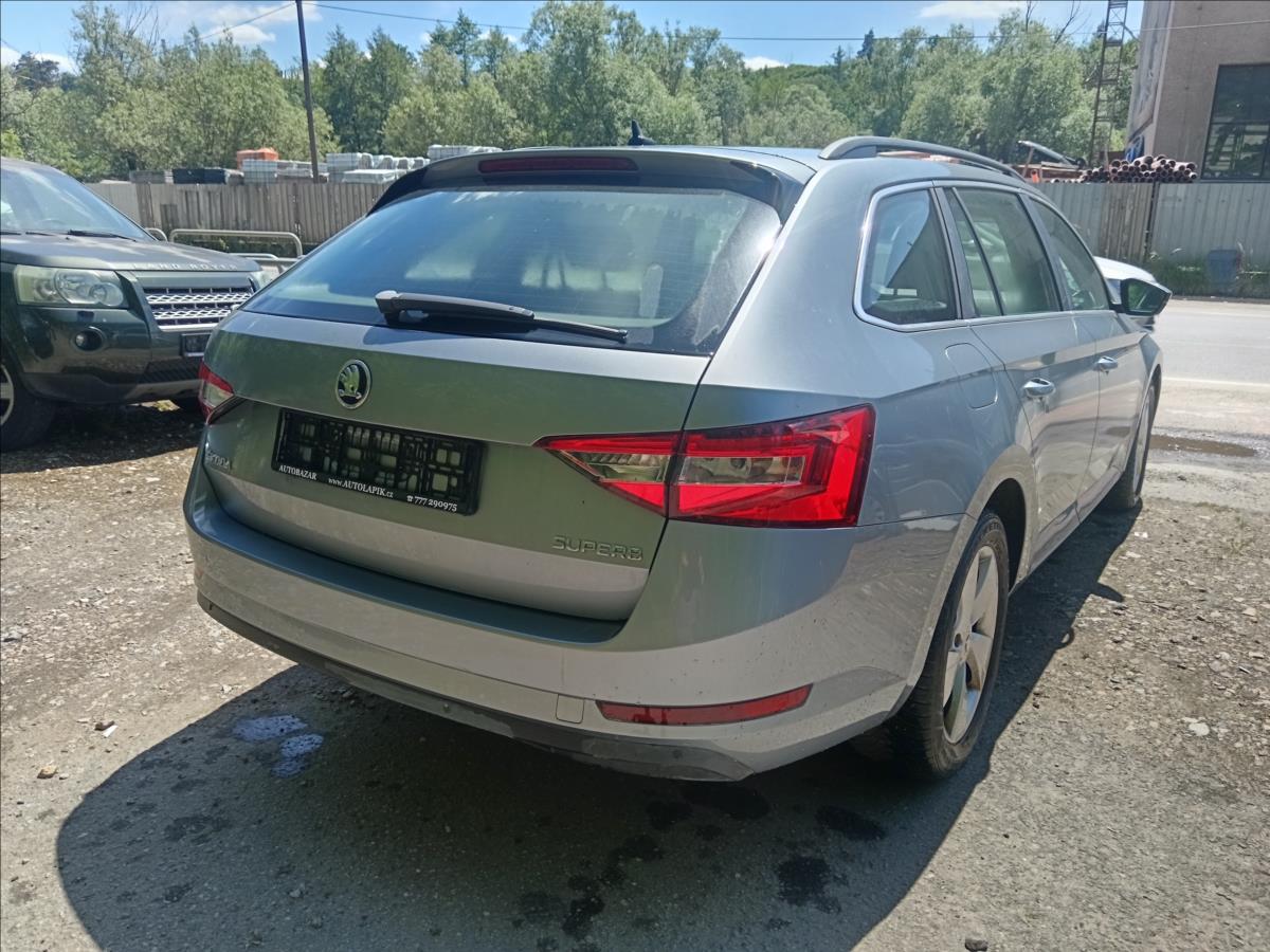 skoda-superb-2-0-tdi-ambition - 9