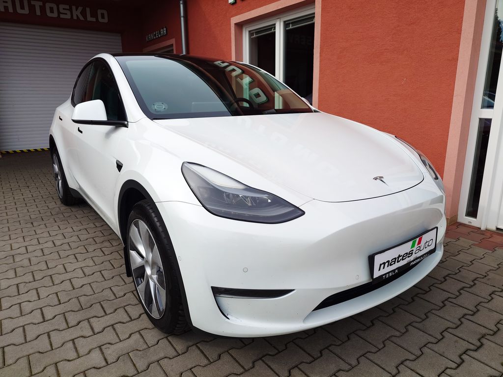 tesla-model-y - 4