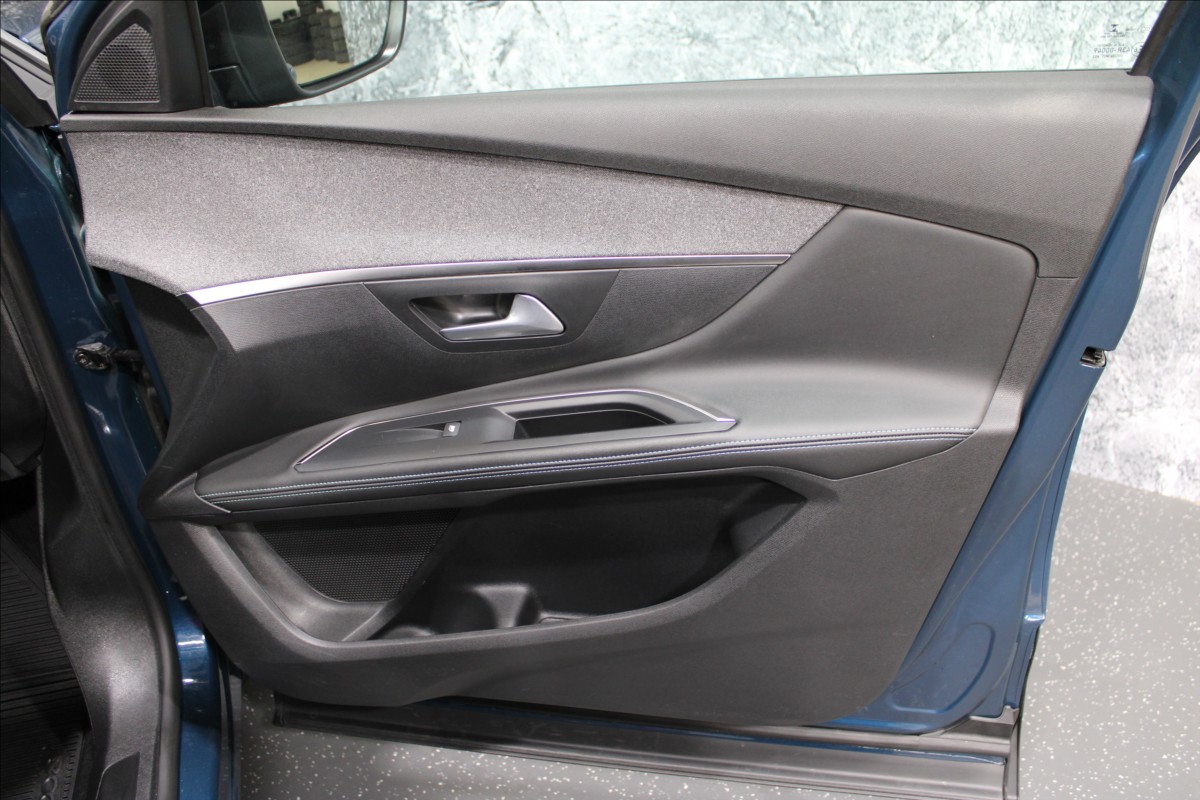peugeot-5008-1-5-hdi-1-majitel-cz - 8