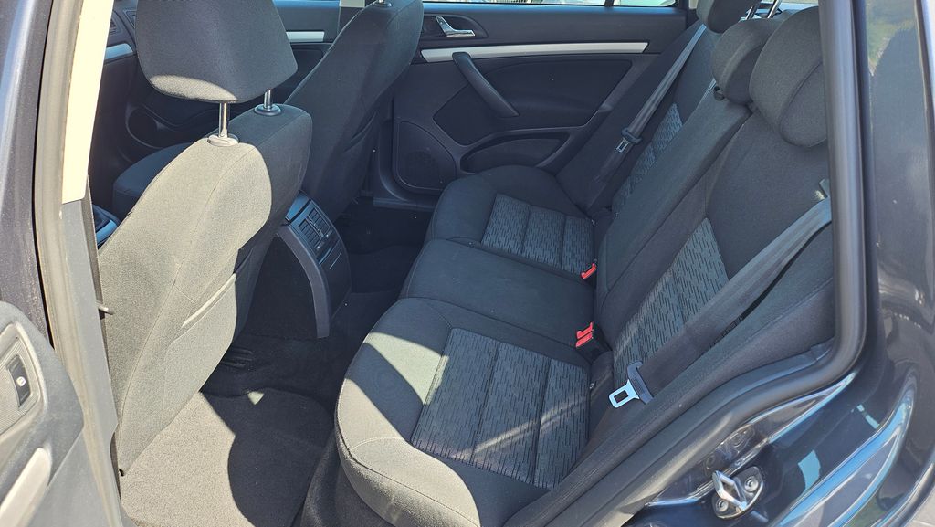 skoda-octavia-1-6-tdi-cr-ambiente-kombi - 7