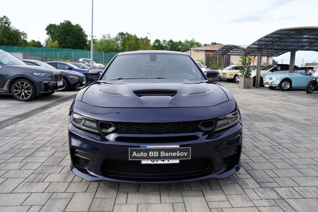 Dodge Charger 5.7 V8 Hemi/kůže/AT/375 PS